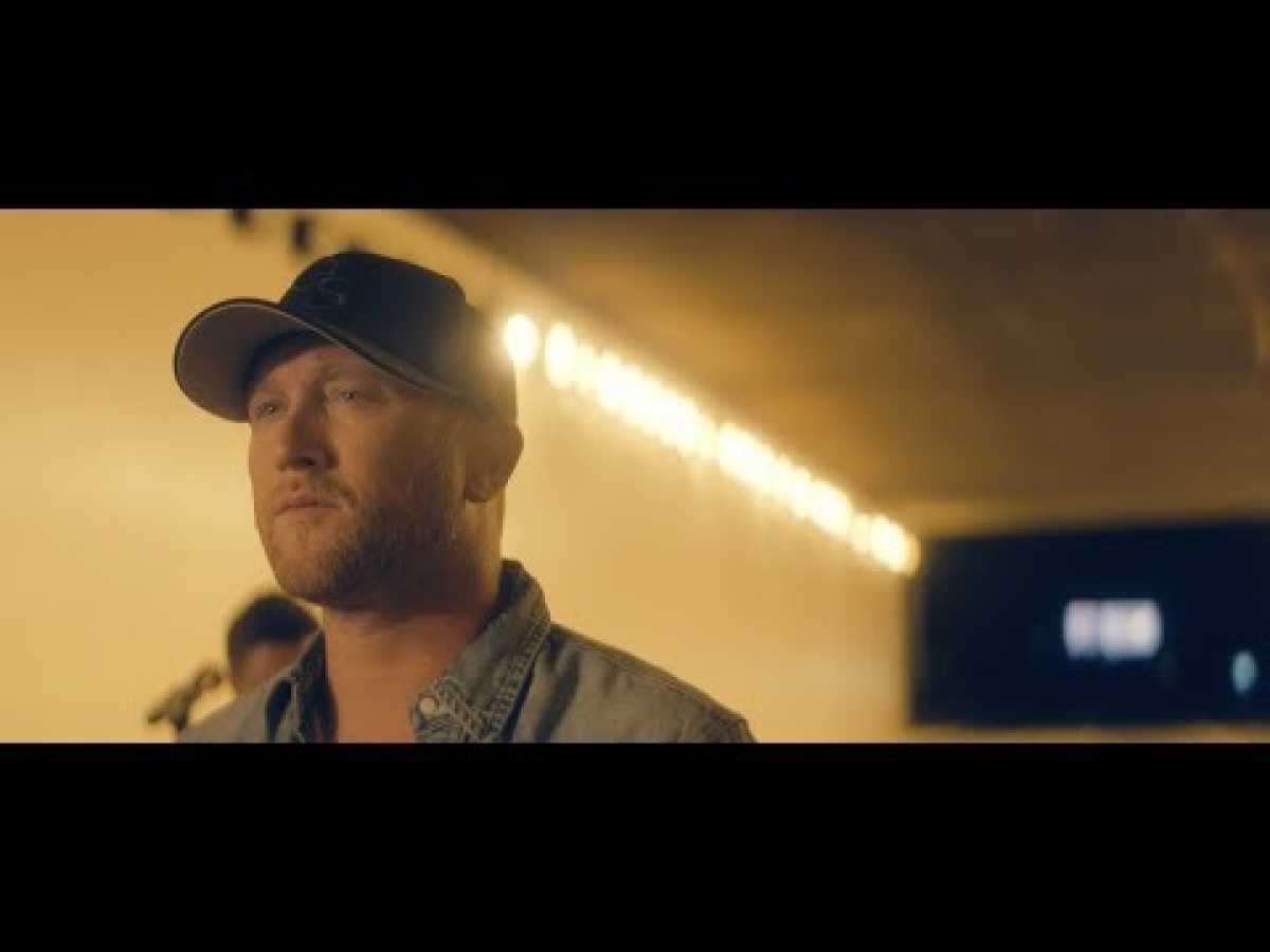 Cole Swindell - &amp;quot;Love You Too Late&amp;quot; (Official Music Video)